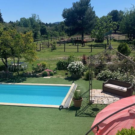 Brossard Cavaillon Exterior foto